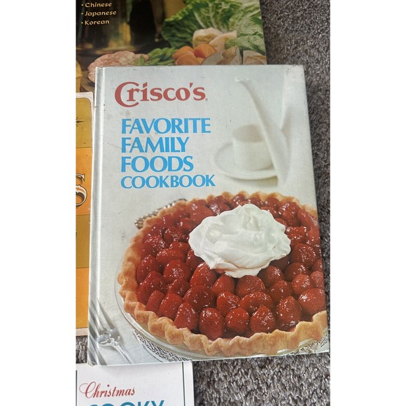 13 Assortment Lot Classic Recipe Cookbooks WE Energies Crisco American Heart - Picture 3 of 11